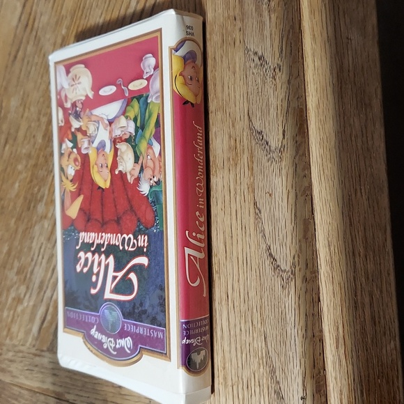 Walt Disney Masterpiece Collection Alice in Wonderland VHS - Picture 3 of 5